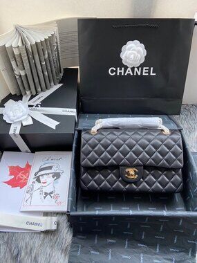 CHANEL bag